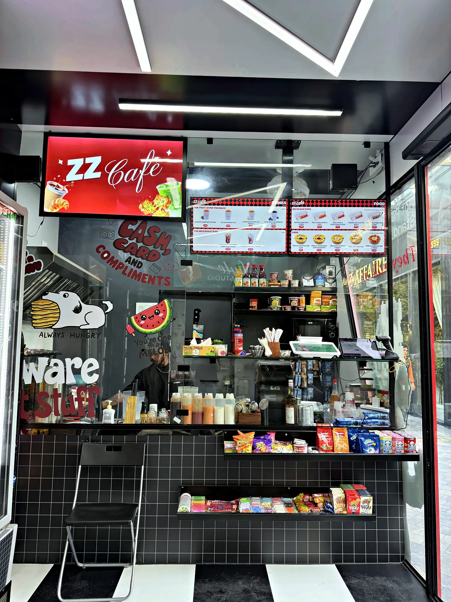 ZZ CAFÉ inside a ZenZebra store